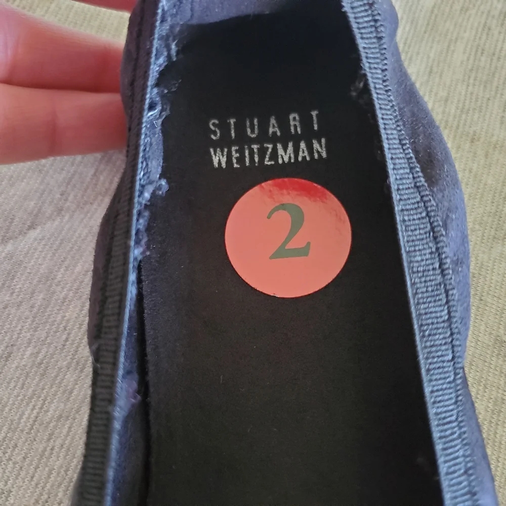 ⭐4/$20‎ Stuart Weitzman Girls Flats Size 2